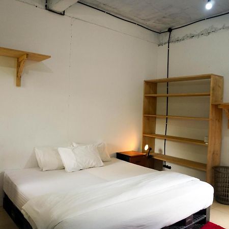 Lotide Surf Camps Lombok Hostel Kuta  Ngoại thất bức ảnh